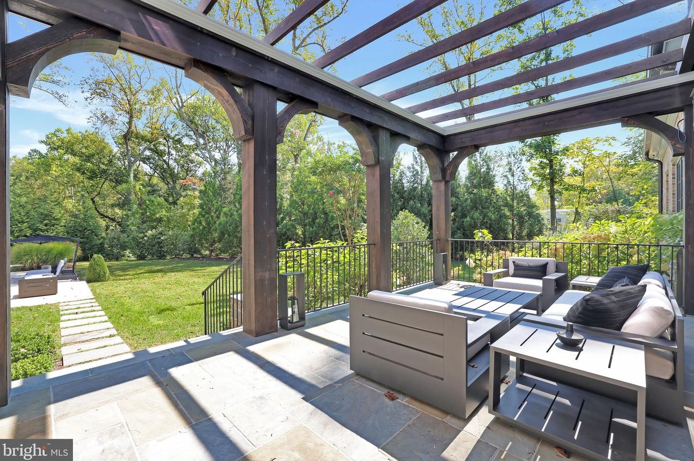 1418 Kirby Rd, Mc Lean VA 22101-3201 exterior