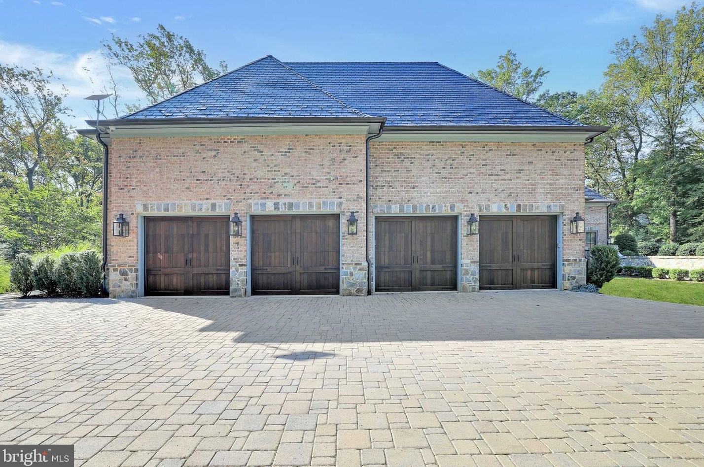 1418 Kirby Rd, Mc Lean VA 22101-3201 exterior