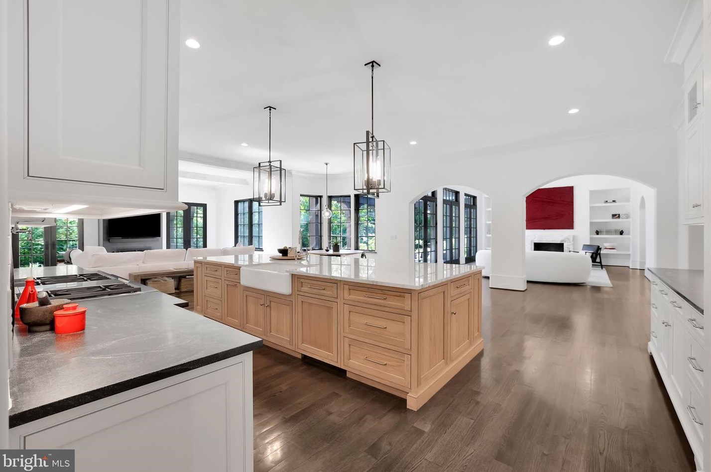 1418 Kirby Rd, Mc Lean VA 22101-3201 exterior