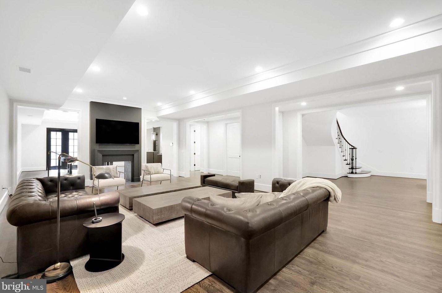 1418 Kirby Rd, Mc Lean VA 22101-3201 exterior