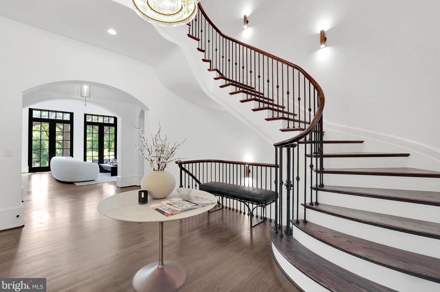 1418 Kirby Rd, Mc Lean VA 22101-3201 exterior