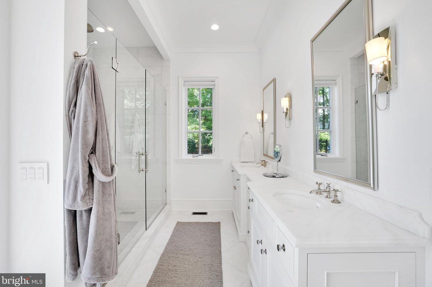 1418 Kirby Rd, Mc Lean VA 22101-3201 exterior