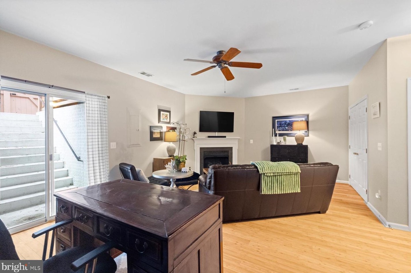 5146 Ballycastle Cir, Alexandria VA 22315-5546 exterior