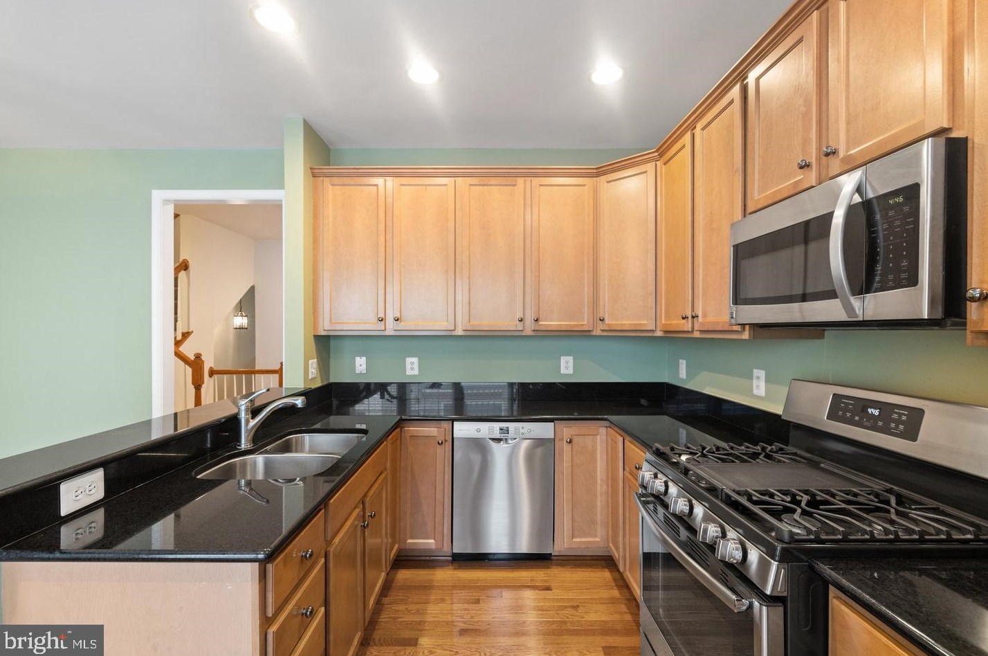 5106 Village Fountain Pl, Centreville VA  20120-3078 exterior
