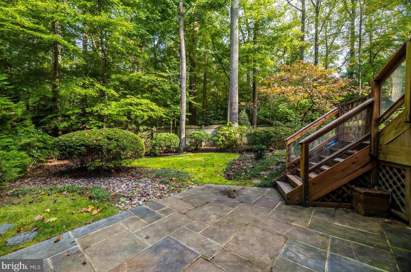 8001 Greenwich Wood Dr, Mc Lean VA 22102-1332 exterior