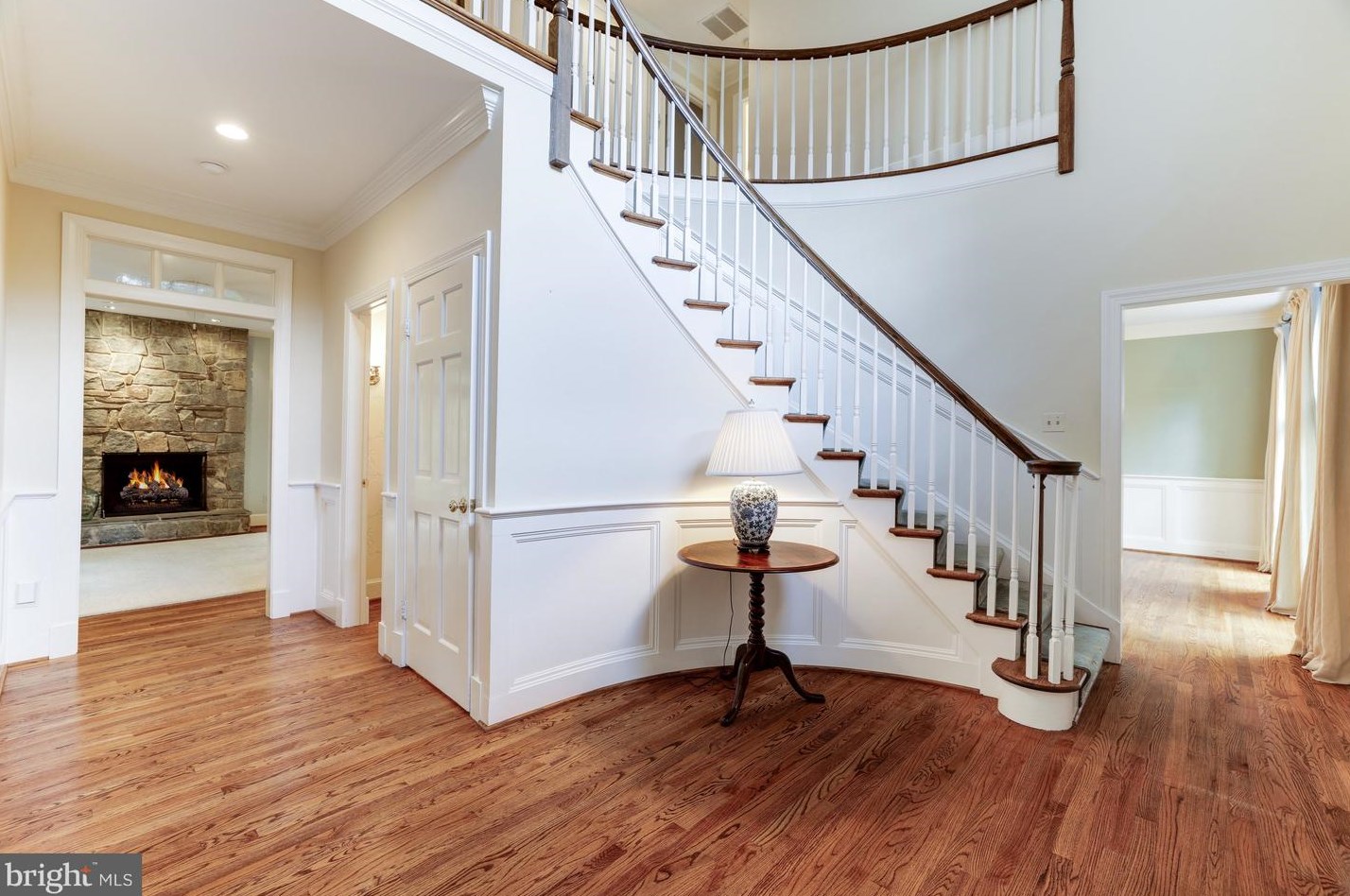 8001 Greenwich Wood Dr, Mc Lean VA 22102-1332 exterior