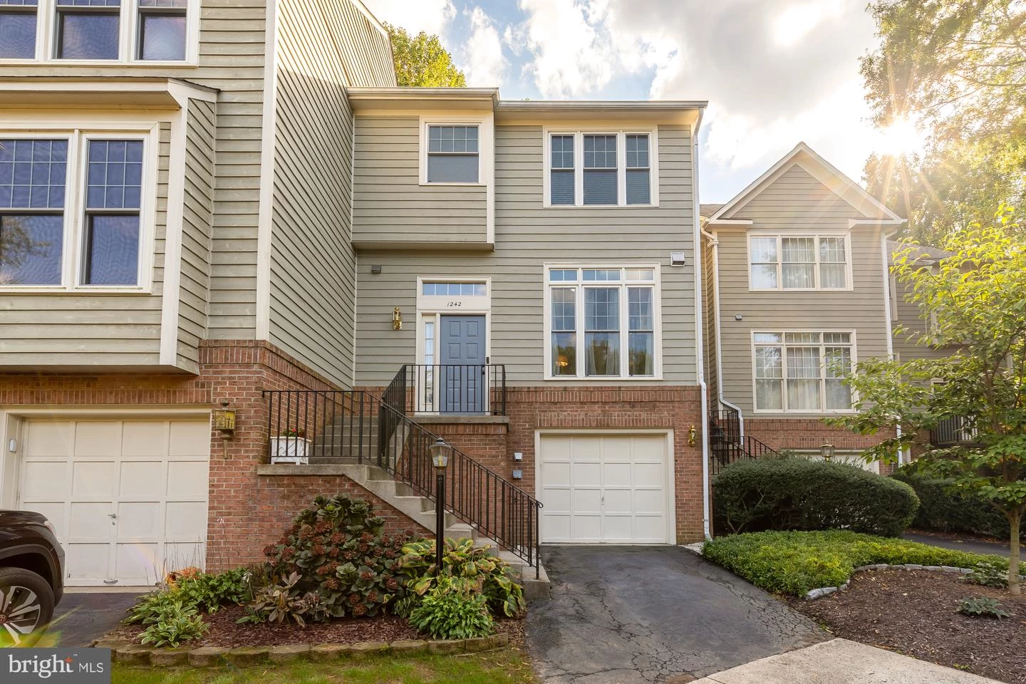 1242 Weatherstone Ct, Reston, VA 20194 MLS VAFX2206774 Coldwell Banker