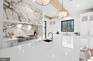 627 Hine St SE, Vienna, VA 22180 - Photo 17