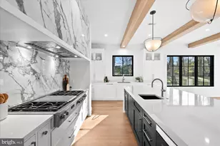 627 Hine St SE, Vienna, VA 22180 - Photo 15