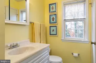 9723 Counsellor Dr, Vienna, VA 22181 - Photo 15