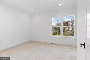 607 Truman Cir SW, Vienna, VA 22180 - Photo 33