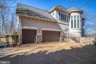 7024 Green Oak Dr, McLean, VA 22101 - Photo 133