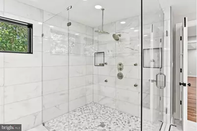 501 Yeonas Drive SW, Vienna, VA 22180 - Photo 33
