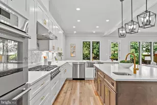 501 Yeonas Dr SW, Vienna, VA 22180 - Photo 19