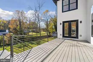 6640 Cardinal Ln, Annandale, VA 22003 - Photo 13