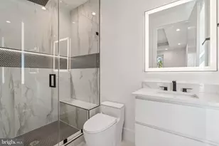 6640 Cardinal Ln, Annandale, VA 22003 - Photo 23