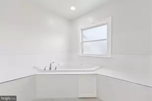 10828 Miller Rd, Oakton, VA 22124 - Photo 25