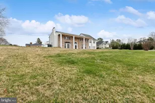 10828 Miller Rd, Oakton, VA 22124 - Photo 3