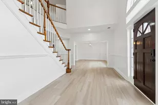 10828 Miller Rd, Oakton, VA 22124 - Photo 9