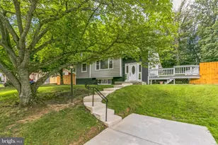 8902 Sylvania St, Lorton, VA 22079 - Photo 3