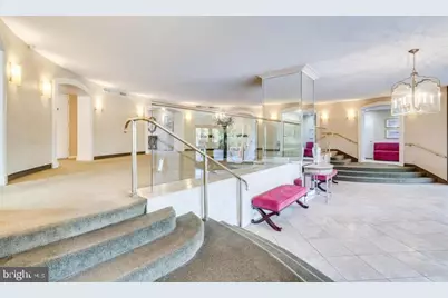 8360 Greensboro Drive #208, McLean, VA 22102 - Photo 5