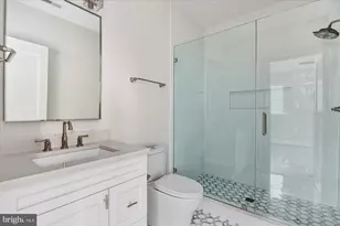 5908 Calla Dr, McLean, VA 22101 - Photo 47