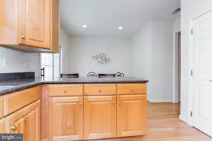 8857 Ashgrove House Ln, Vienna, VA 22182 - Photo 7