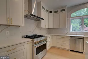 10124 Wendover Dr, Vienna, VA 22181 - Photo 11