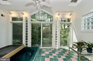 6613 Kerns Rd, Falls Church, VA 22042 - Photo 33