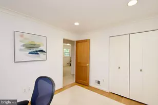 6613 Kerns Rd, Falls Church, VA 22042 - Photo 23