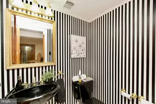 6613 Kerns Rd, Falls Church, VA 22042 - Photo 35