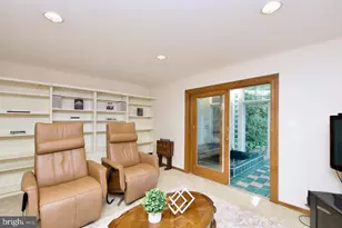 6613 Kerns Rd, Falls Church, VA 22042 - Photo 31