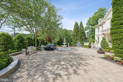 423 Seneca Road, Great Falls, VA 22066 - Photo 3