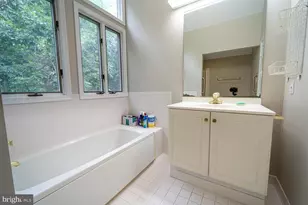 1197 Winter Hunt Rd, McLean, VA 22102 - Photo 29