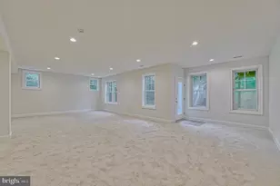 2335 Dale Dr, Falls Church, VA 22043 - Photo 9