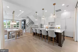 7049 Liberty Ln, McLean, VA 22101 - Photo 15