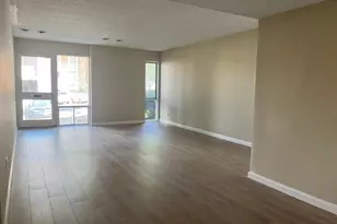 2647 Redcoat Dr, Alexandria, VA 22303 - Photo 1