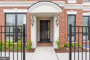 7040 Liberty Ln, McLean, VA 22101 - Photo 5