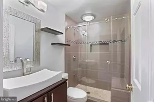 2054 Madrillon Rd, Vienna, VA 22182 - Photo 43