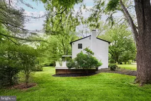 11318 Vale Rd, Oakton, VA 22124 - Photo 7