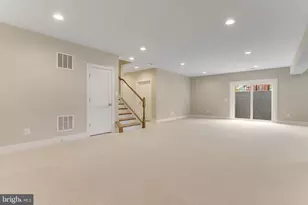 2418 Holt St, Vienna, VA 22180 - Photo 73