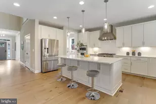 2418 Holt St, Vienna, VA 22180 - Photo 27