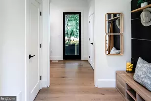 6940 Spruce St, Falls Church, VA 22046 - Photo 3