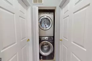 5947 Founders Hill Dr, Alexandria, VA 22310 - Photo 19