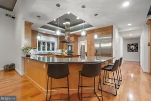 10916 Thimbleberry Ln, Great Falls, VA 22066 - Photo 13