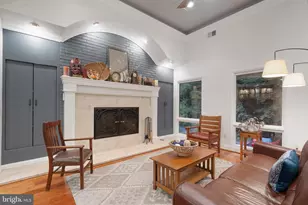 10916 Thimbleberry Ln, Great Falls, VA 22066 - Photo 25