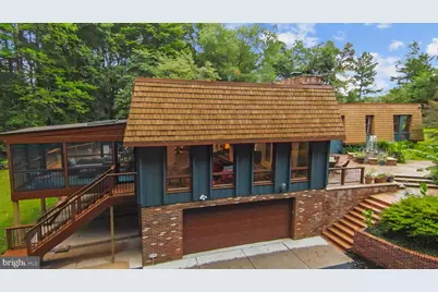 10916 Thimbleberry Lane, Great Falls, VA 22066 - Photo 7