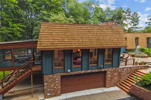 10916 Thimbleberry Ln, Great Falls, VA 22066 - Photo 7