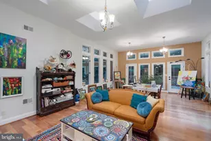 10916 Thimbleberry Ln, Great Falls, VA 22066 - Photo 57