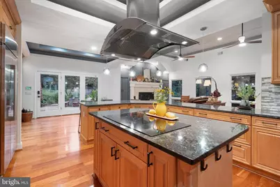 10916 Thimbleberry Lane, Great Falls, VA 22066 - Photo 17